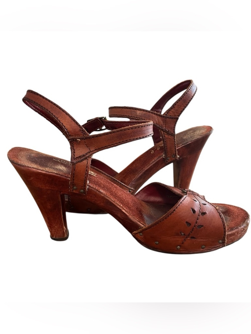 True Vintage 70’s Imperial Leather Brown Strappy Platform wood Sandals size 7